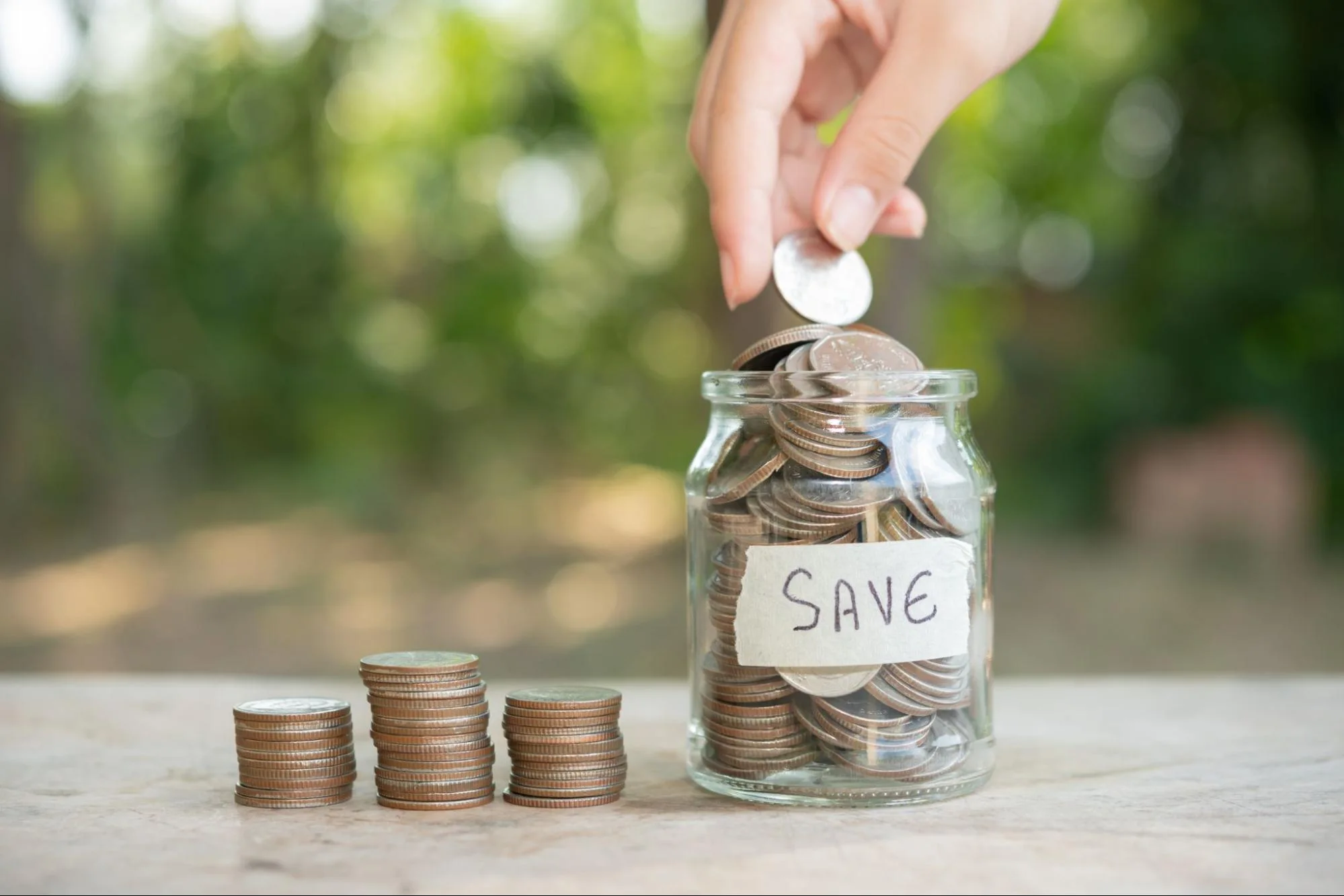 10 Tips for Effective Daily Savings and Their Benefits for the Future